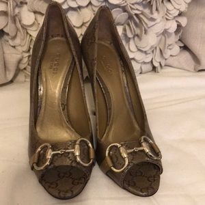 gucci shoes run small